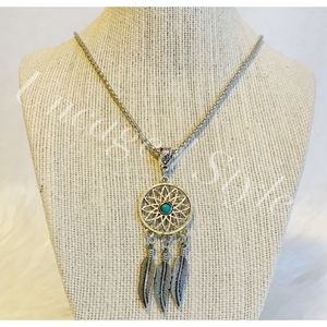 SALE! Howlite Dreamcatcher necklace